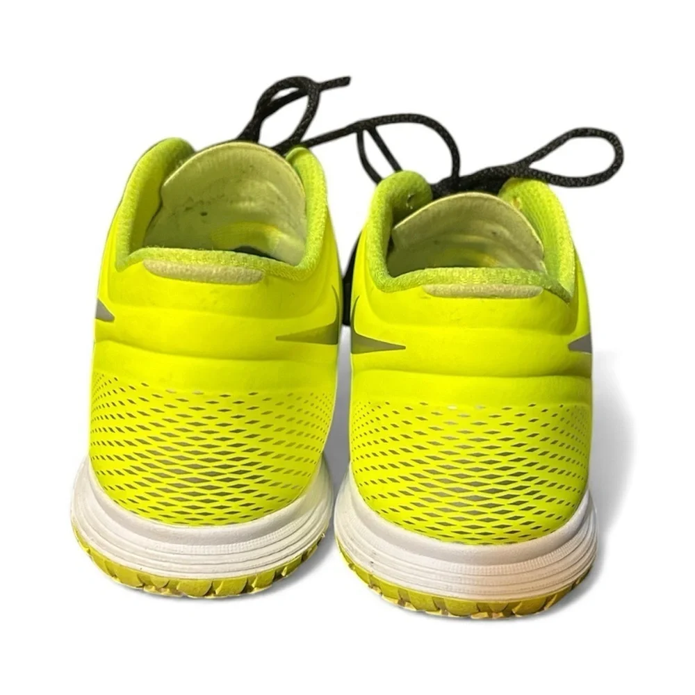 Nike dynamic shoes